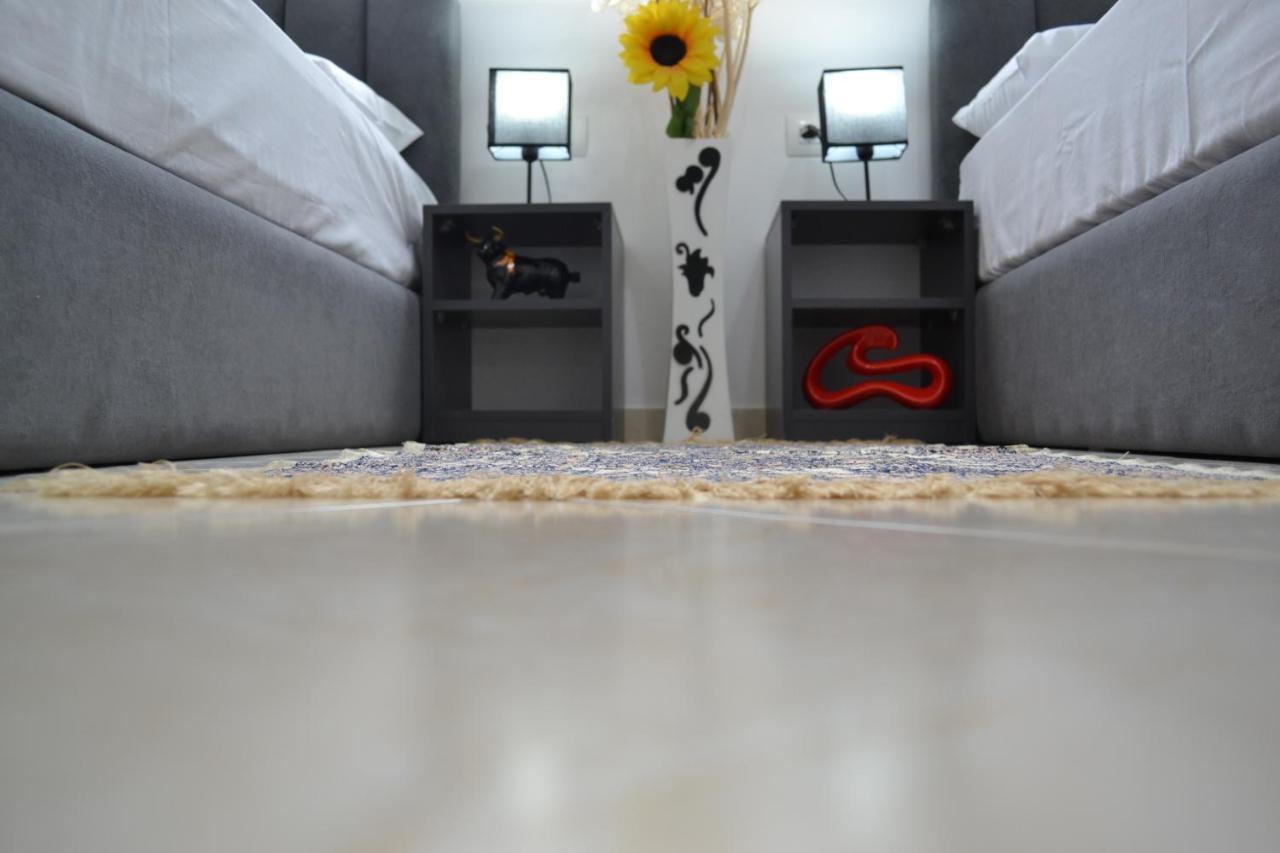 Flowers & Green 2 Bedrooms Apartment & Box Garage Vlorë 외부 사진