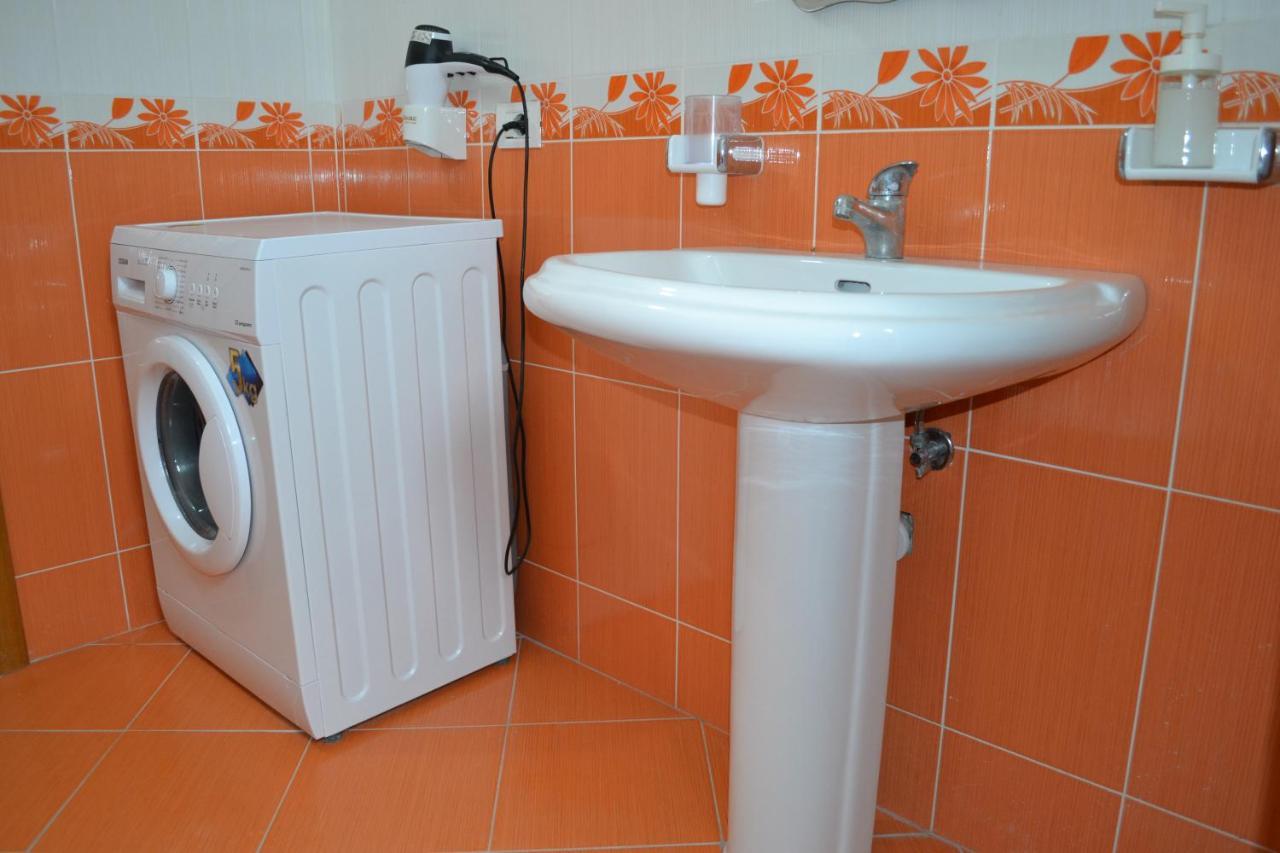 Flowers & Green 2 Bedrooms Apartment & Box Garage Vlorë 외부 사진