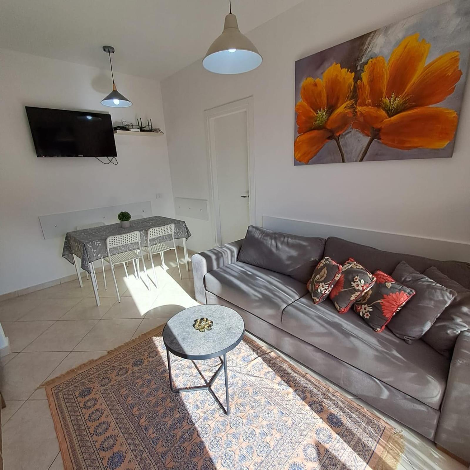Flowers & Green 2 Bedrooms Apartment & Box Garage Vlorë 외부 사진