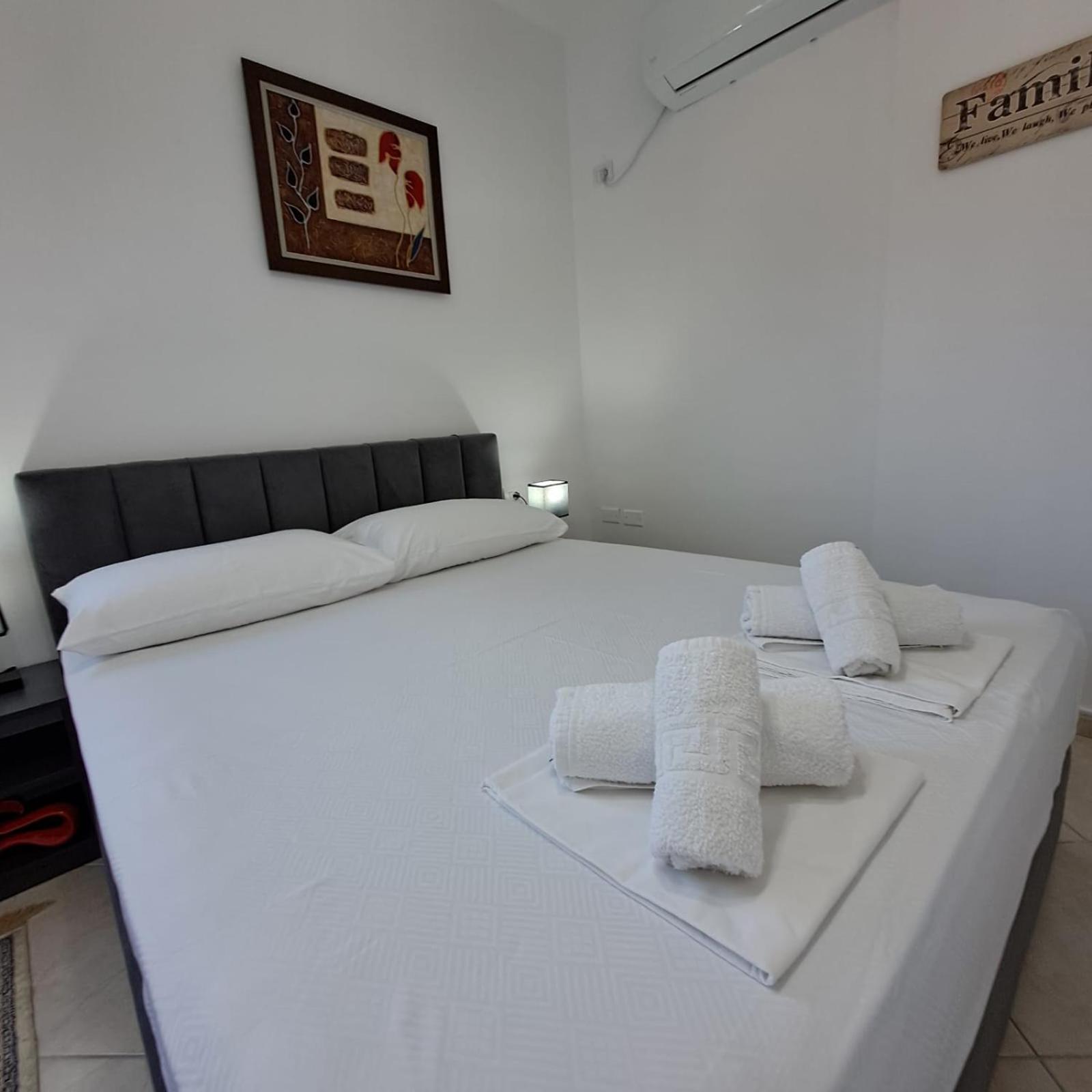 Flowers & Green 2 Bedrooms Apartment & Box Garage Vlorë 외부 사진