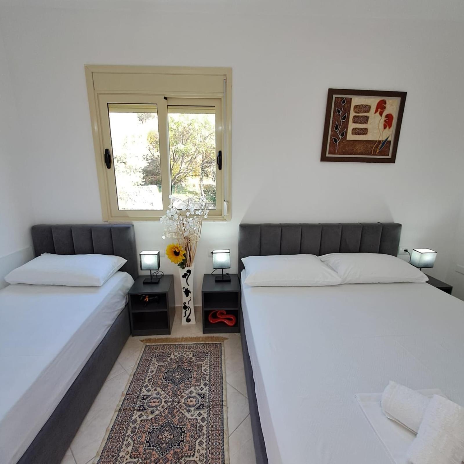 Flowers & Green 2 Bedrooms Apartment & Box Garage Vlorë 외부 사진